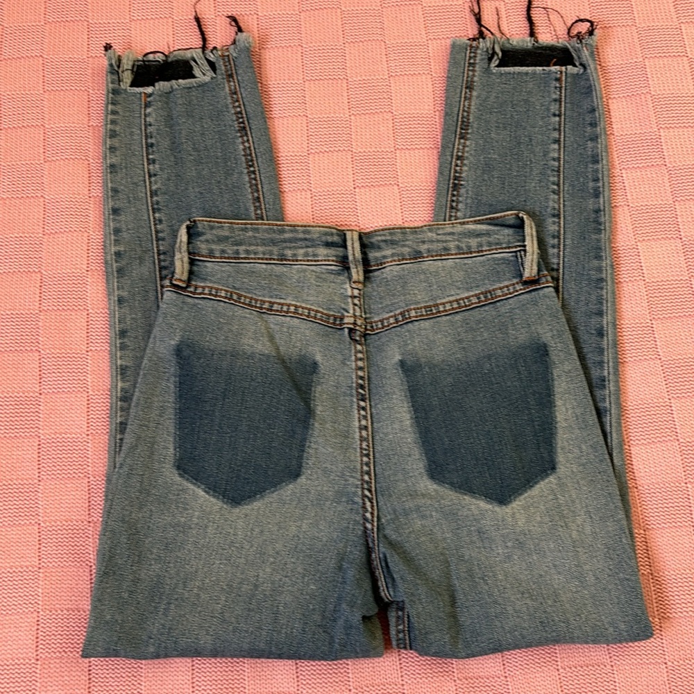 Guess High Rise Jean - Picture 3 of 3